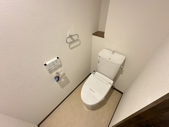 トイレ　別部屋参考写真です