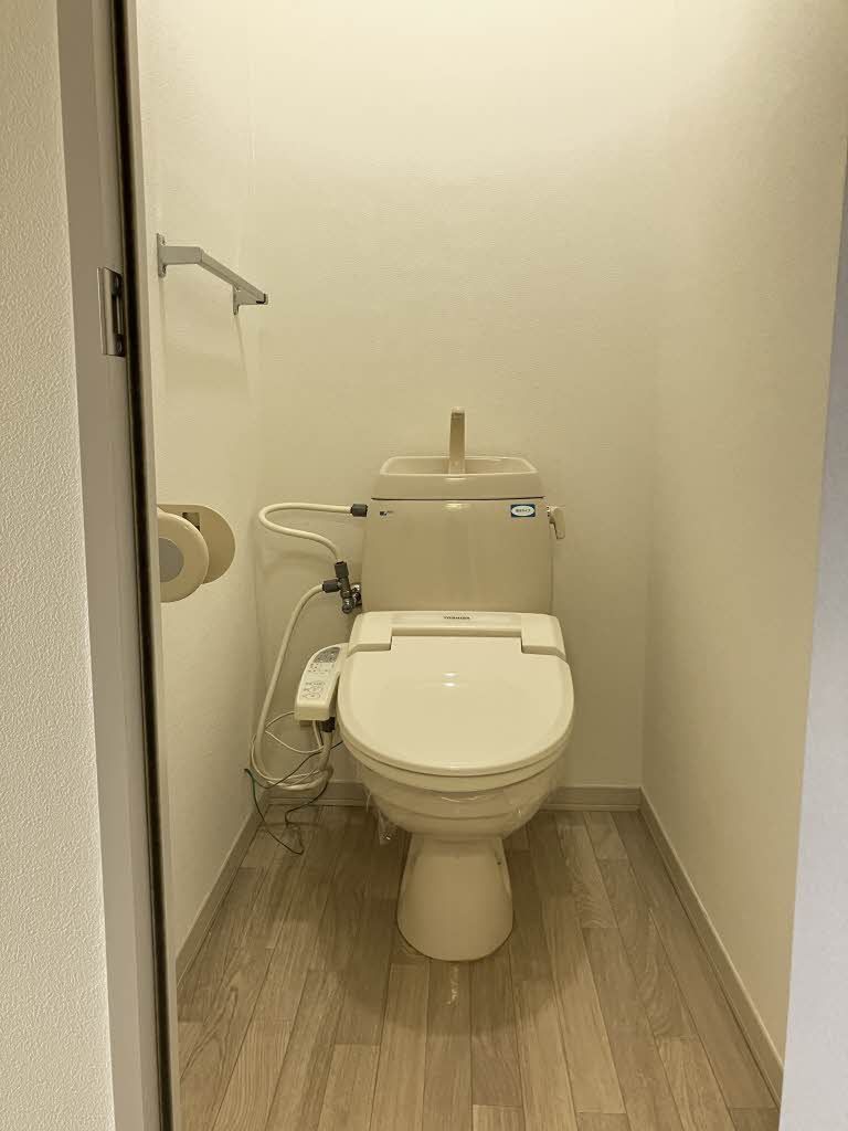 トイレ　トイレ