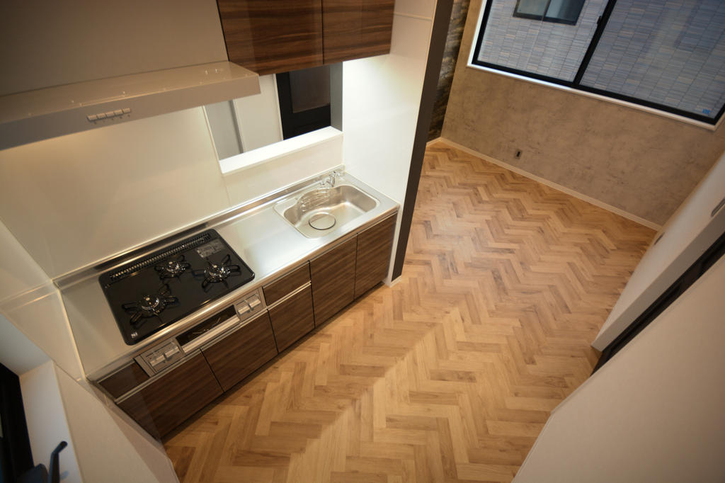 キッチン　３口ガスコンロ付のシステムキッチン