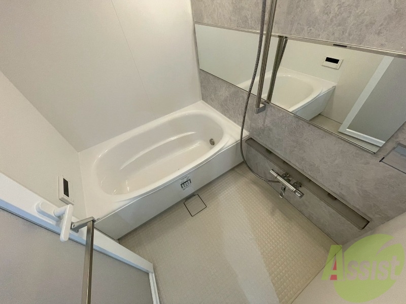 バス・シャワールーム　お風呂になります。一日の疲れを癒してくださいね。