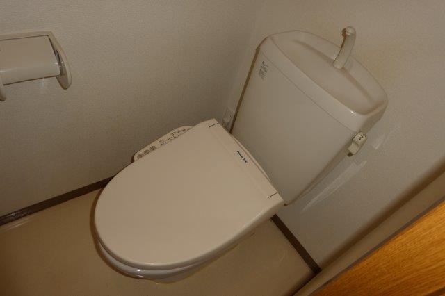 トイレ　シャワー付きトイレ