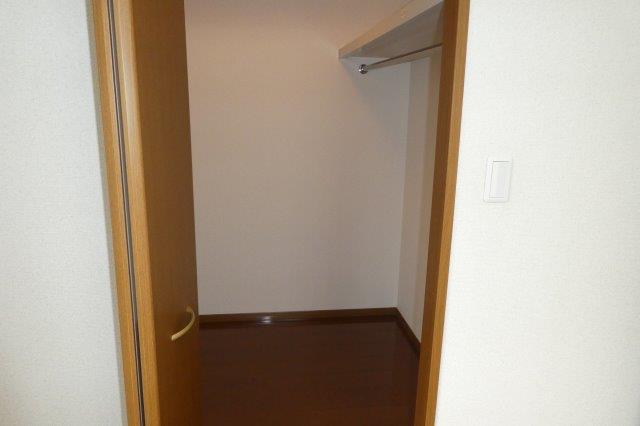 収納　ウォークインクローゼット