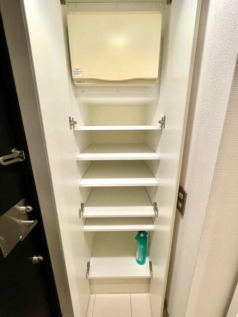 玄関　収納もある玄関です