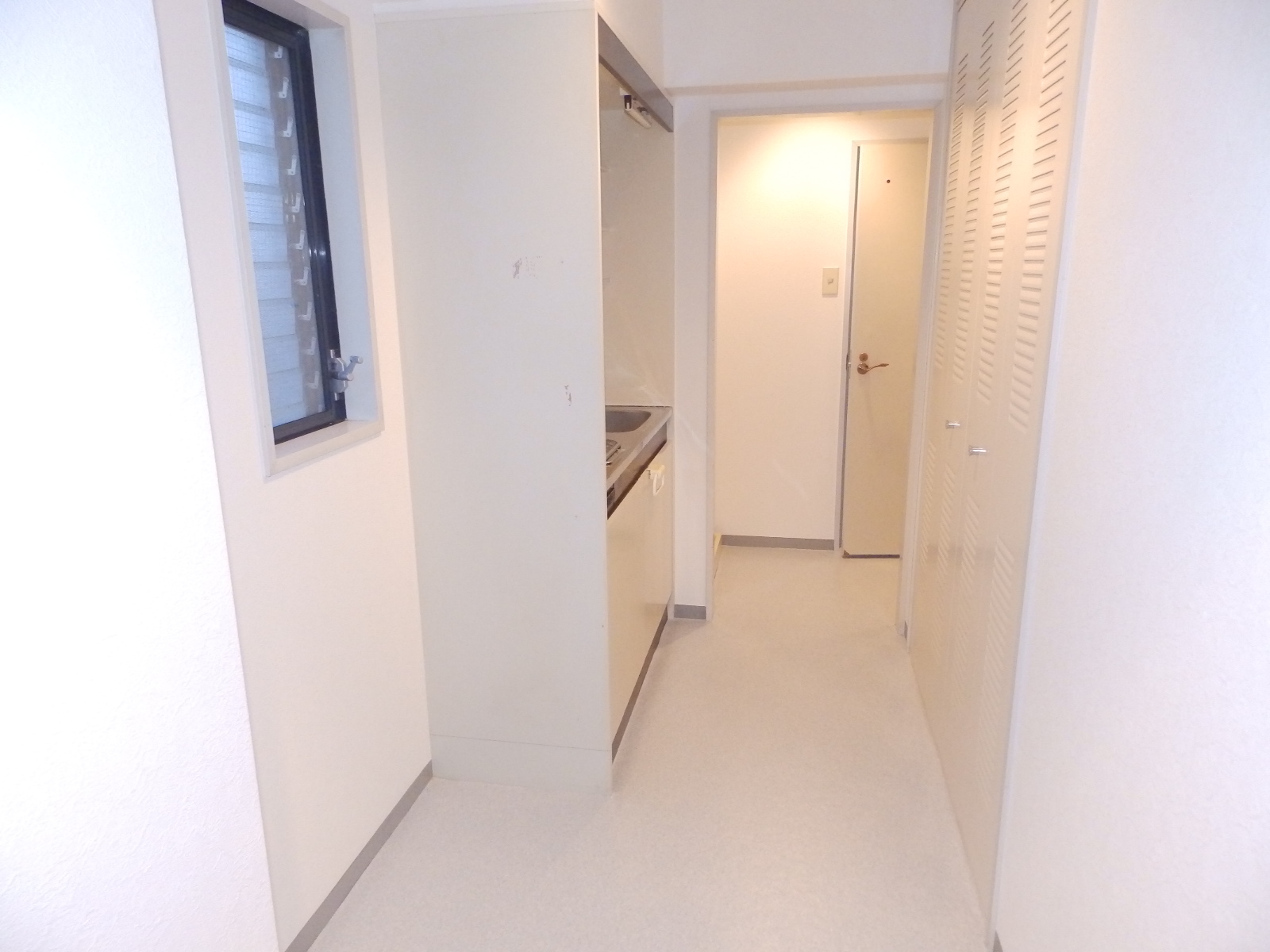 その他　冷蔵庫も置けます　室内洗濯機置場