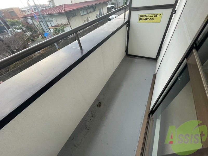 バルコニー　バルコニーが付いているので晴れた日は洗濯物が沢山干せますね。