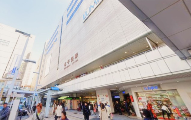 ショッピングセンター　LUMINE(ルミネ)北千住（ショッピングセンター）まで579m