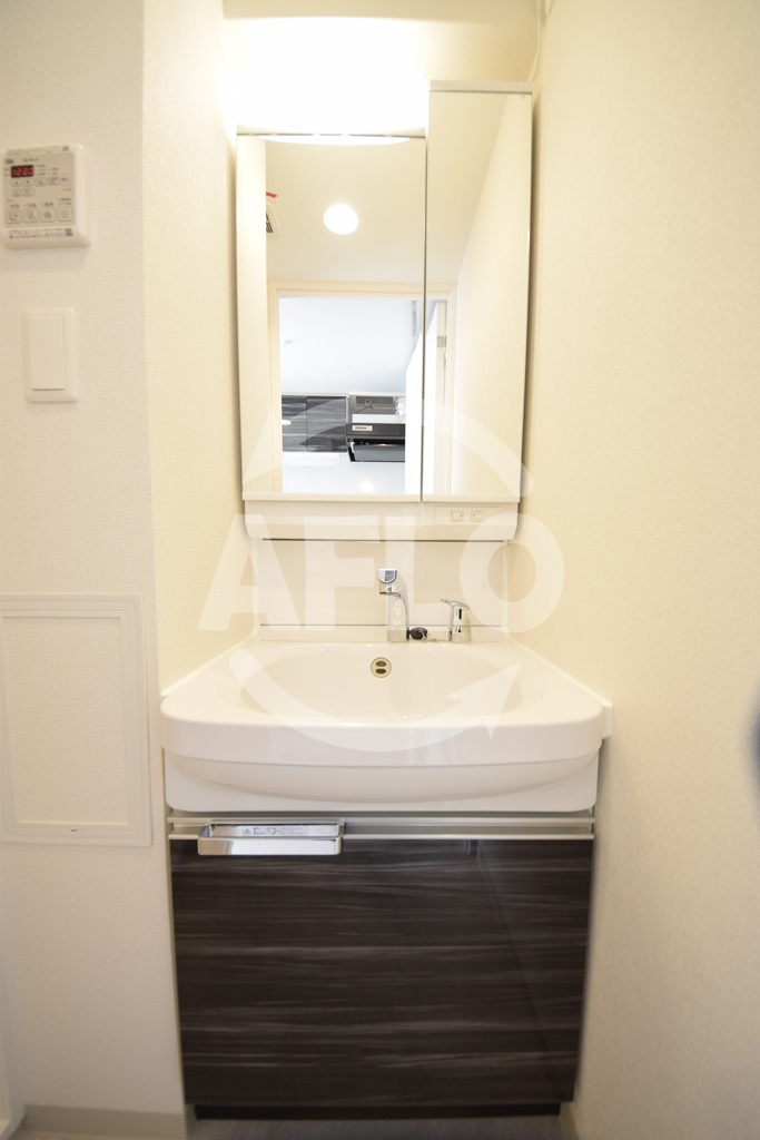 洗面設備　ファステート難波WESTパーク　独立洗面台