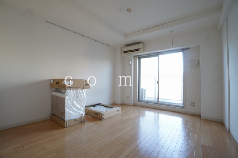 居室・リビング　８．７帖の広い洋室