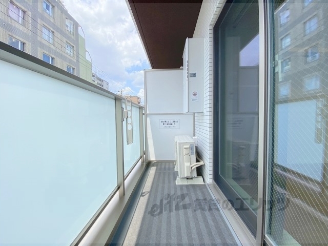 バルコニー　同シリーズマンションの写真です。
