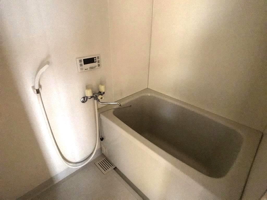 バス・シャワールーム　※202号参照