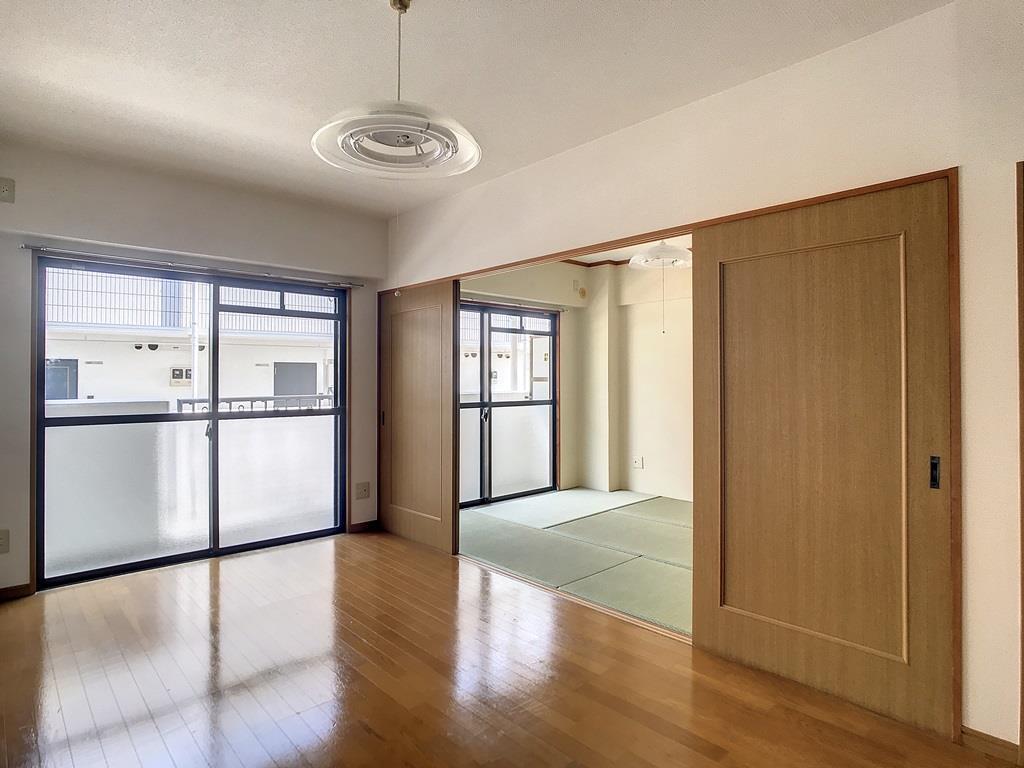 居室・リビング　※202号参照