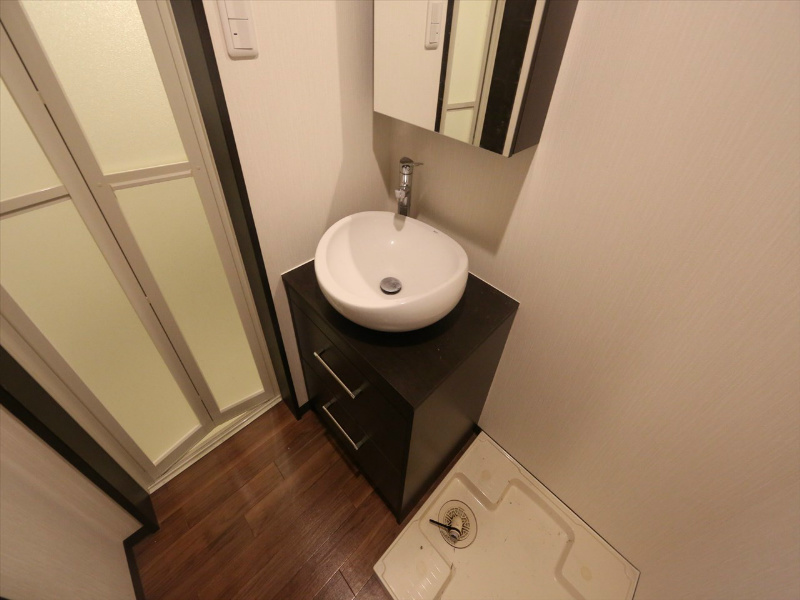 洗面設備　脱衣所　オシャレな洗面台付　同型イメージ