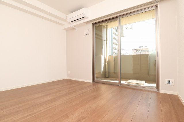 居室・リビング　別号室のものです。現状優先になります。