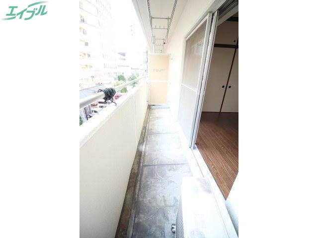 バルコニー　バルコニー