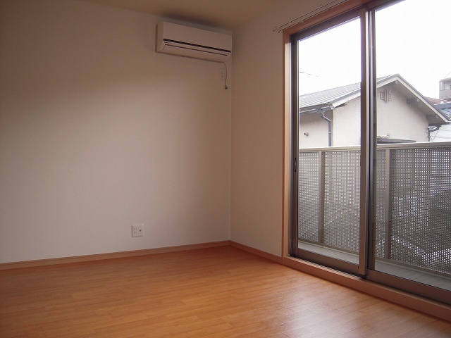 その他部屋・スペース　反転した間取りの室内写真です