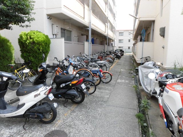 駐車場　駐輪場