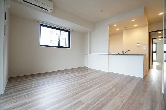 居室・リビング　別室参考画像です。