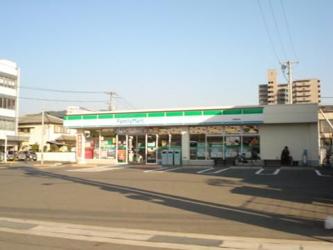 コンビニ　ファミリーマート 三原宮沖店（コンビニ）まで392m