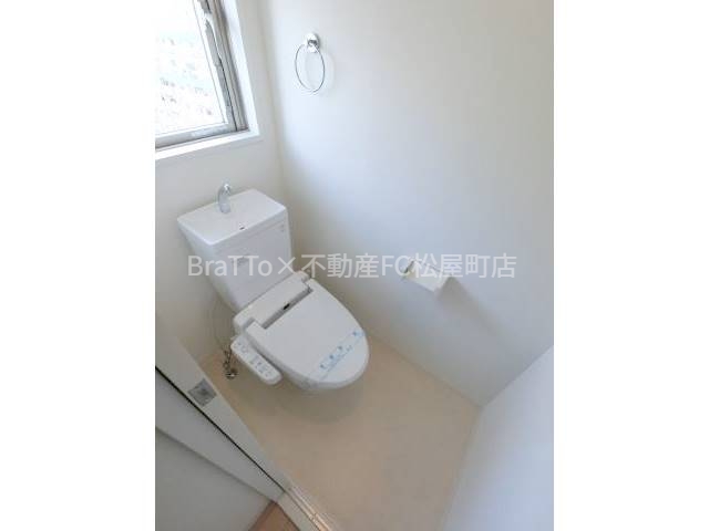 トイレ　トイレ（ウォシュレット付き）