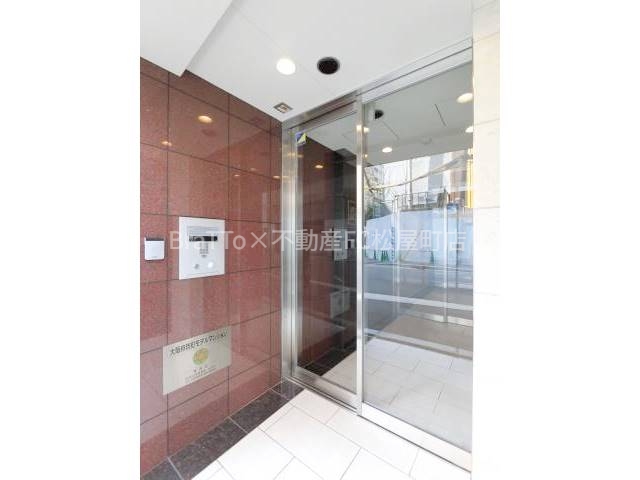 エントランス　マンション共用部分（オートロック付き）