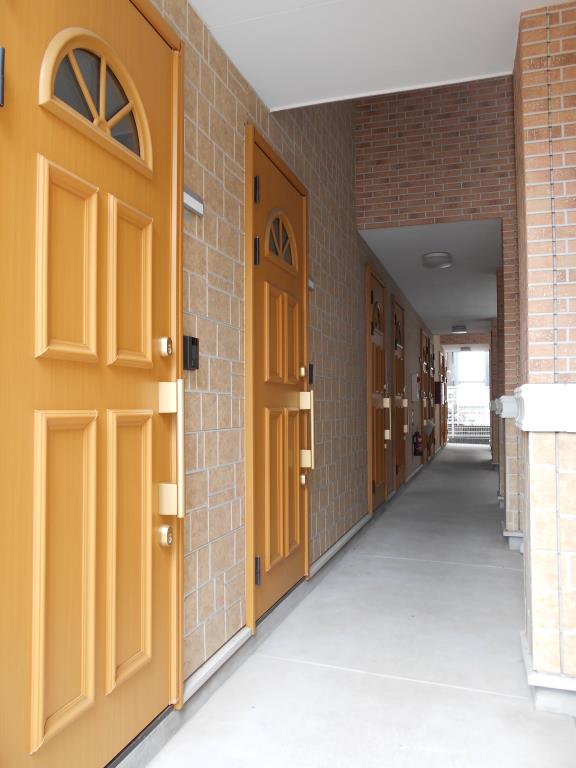 エントランス　清潔なエントランスです