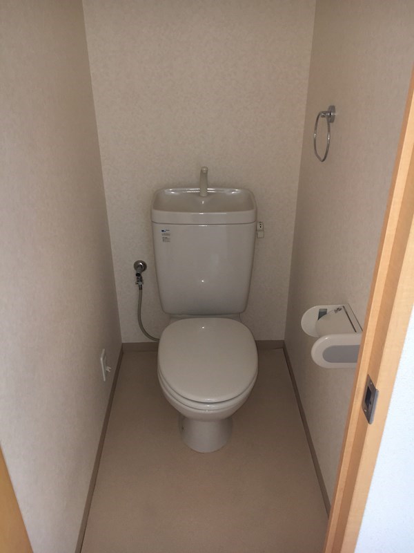 トイレ　トイレもきれいです