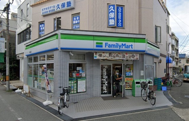 コンビニ　ファミリーマート　曽根西町（コンビニ）まで467m