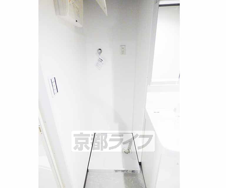 その他設備　脱衣所に洗濯機置けます。