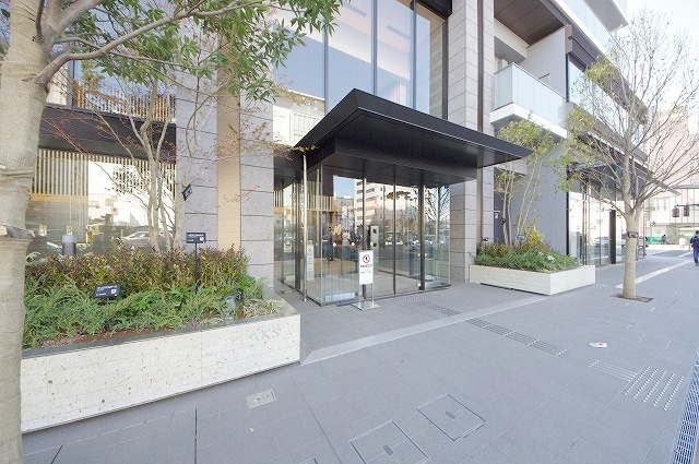 エントランス　オートロック付き