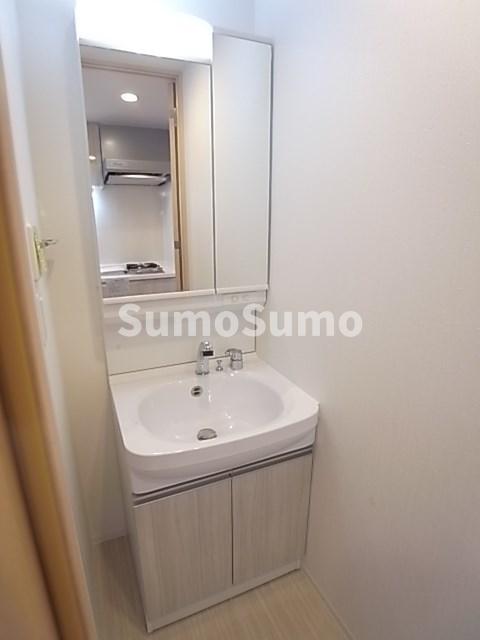 洗面設備　脱衣スペースもあります