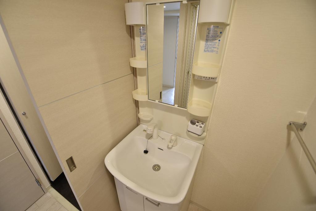 洗面設備　洗髪洗面化粧台