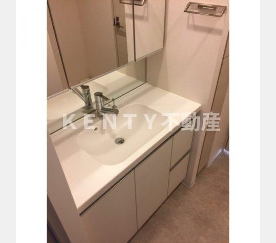 洗面設備　広い洗面スペース