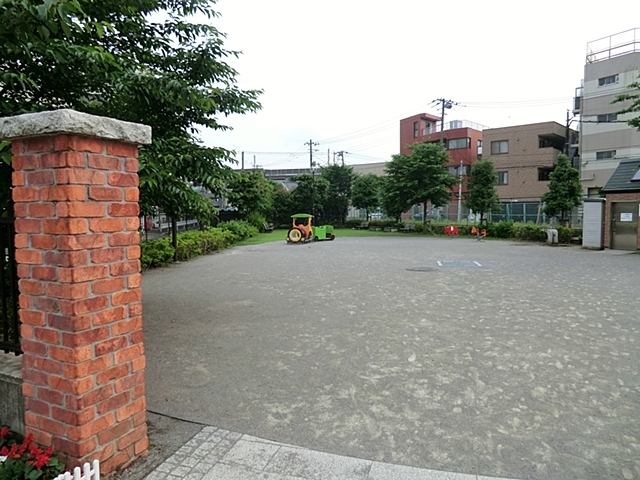 公園　王子四丁目公園（公園）まで338m