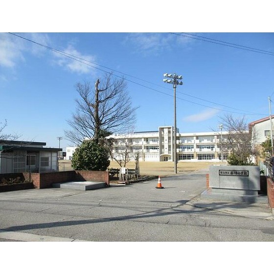 小学校　富山市立藤ノ木小学校（小学校）まで1302m