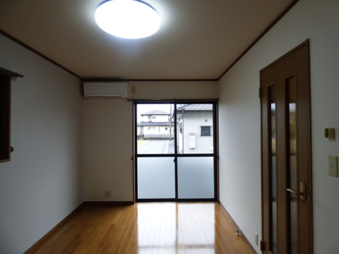 居室・リビング　※写真は他号室です