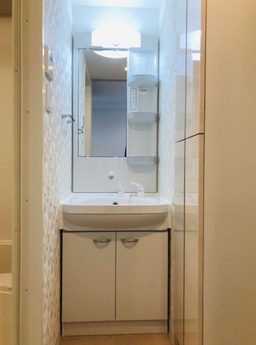 洗面設備　※別部屋の参考写真です。