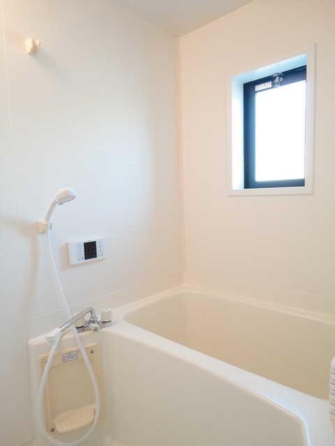 バス・シャワールーム　追焚給湯付きの浴室