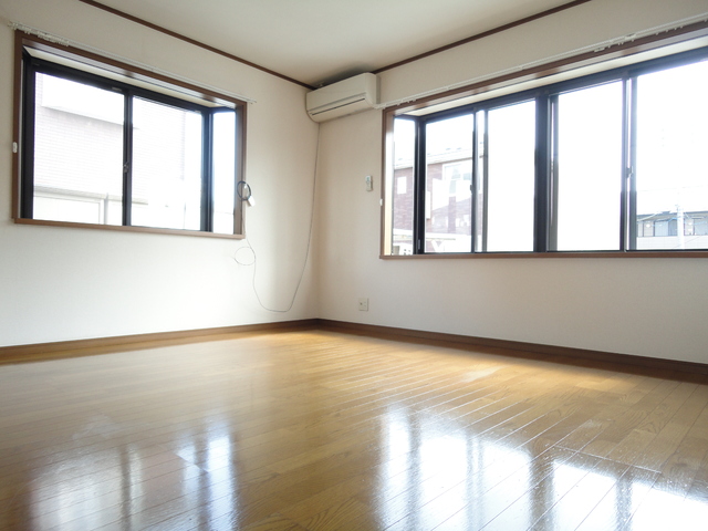 居室・リビング　洋室８帖