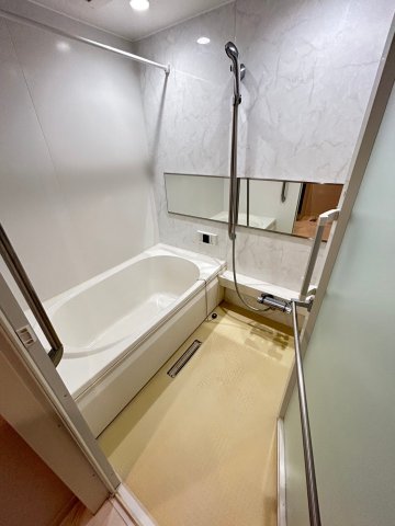 バス・シャワールーム　別号室の写真です。ご参考までに