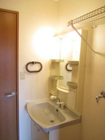 洗面設備　朝の味方、独立洗面台（シャンプードレッサー）