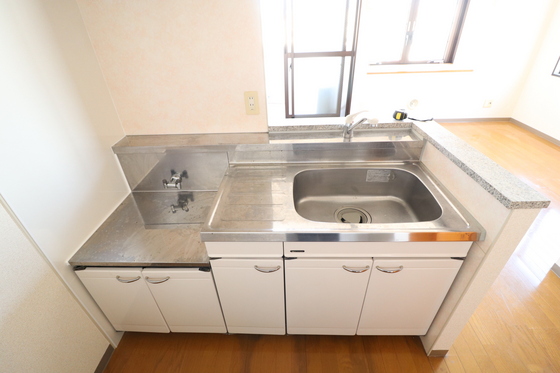 キッチン　※別部屋の写真です