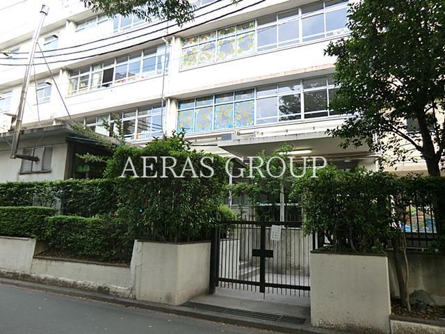 中学校　板橋区立板橋第一中学校（中学校）まで685m