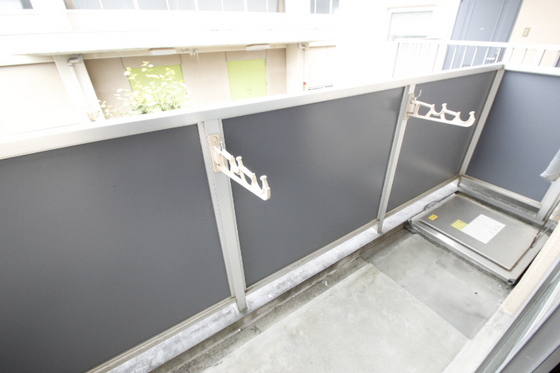 バルコニー　※別号室の写真になります。