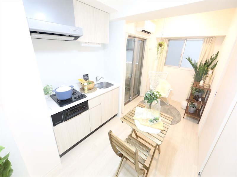 バルコニー　ＤＫ6.2帖　システムキッチン　エアコン完備　バルコニー