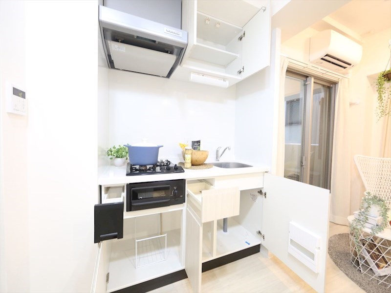 キッチン　システムキッチン（ガス2口コンロ・グリル付）