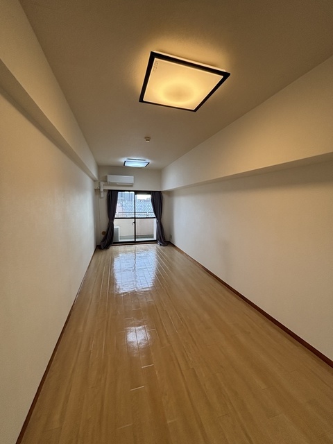 居室・リビング　洋室１１．９畳