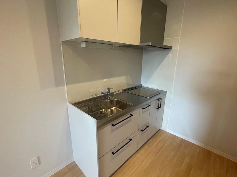 キッチン　IHコンロ備え付けのシステムキッチン