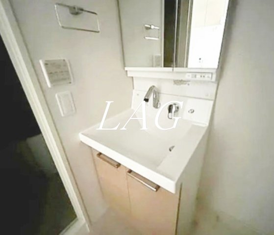 洗面設備　独立洗面台です。