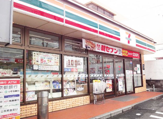 コンビニ　セブンイレブン 京都JR円町駅前店（コンビニ）まで155m