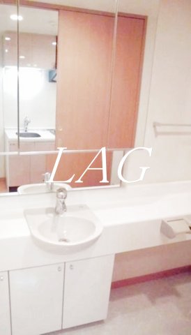 洗面設備　洗面台です。